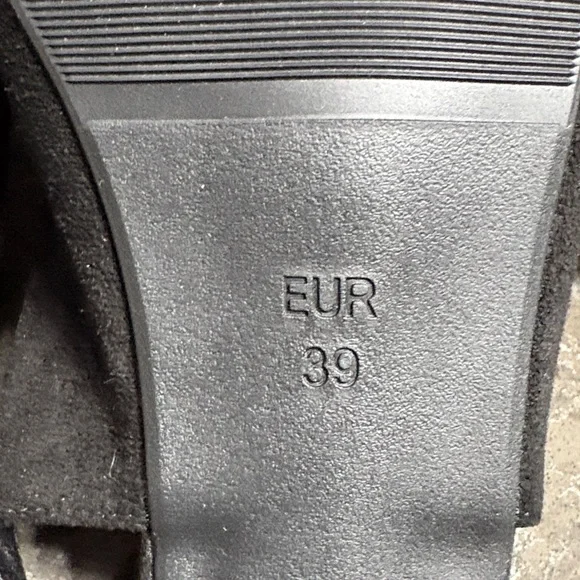 Chic Black Suede Slingback Heels for Women - Picture 5 of 9